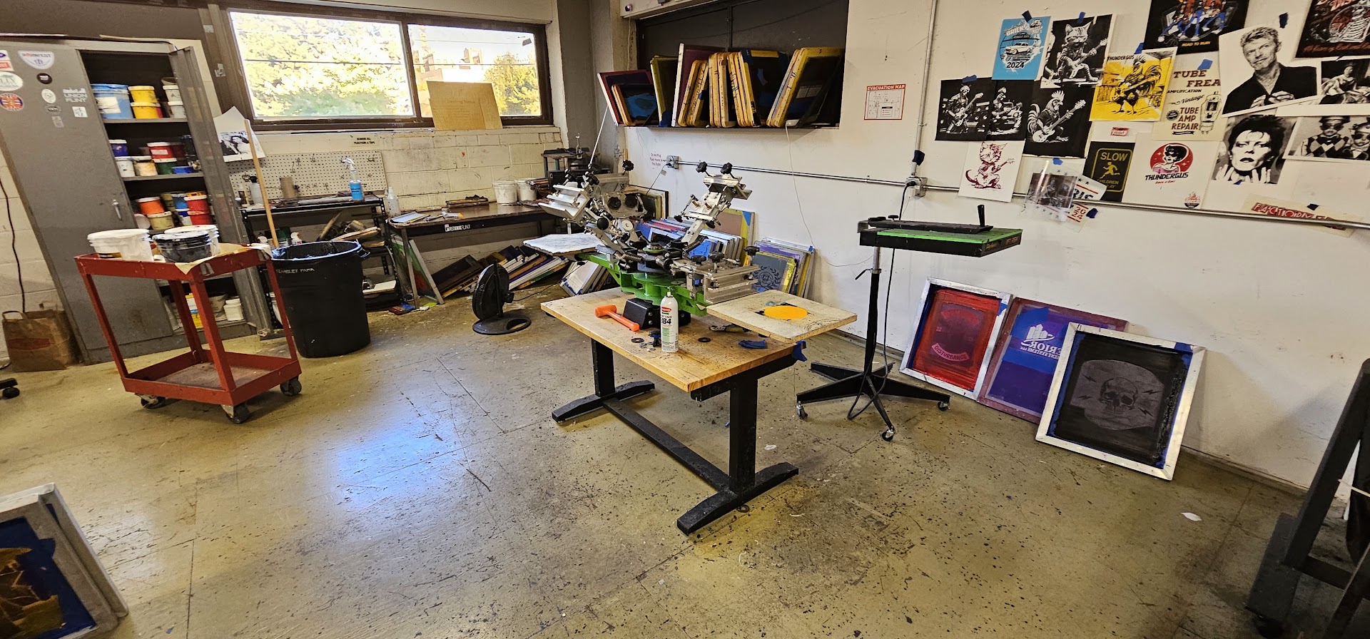 Factory Two volunteers — photo 1